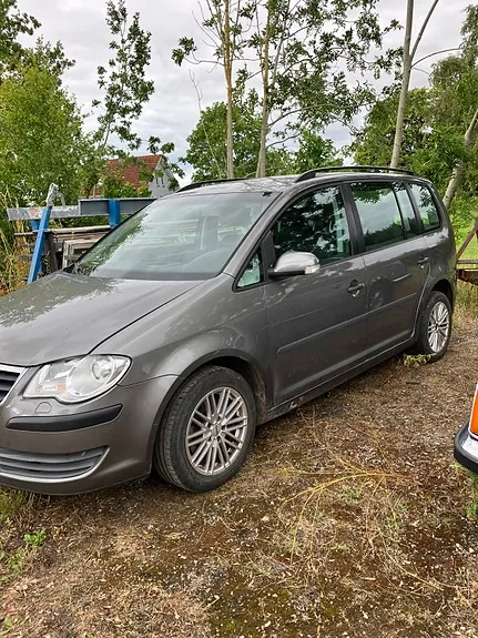Volkswagen Touran 2007 photo 2