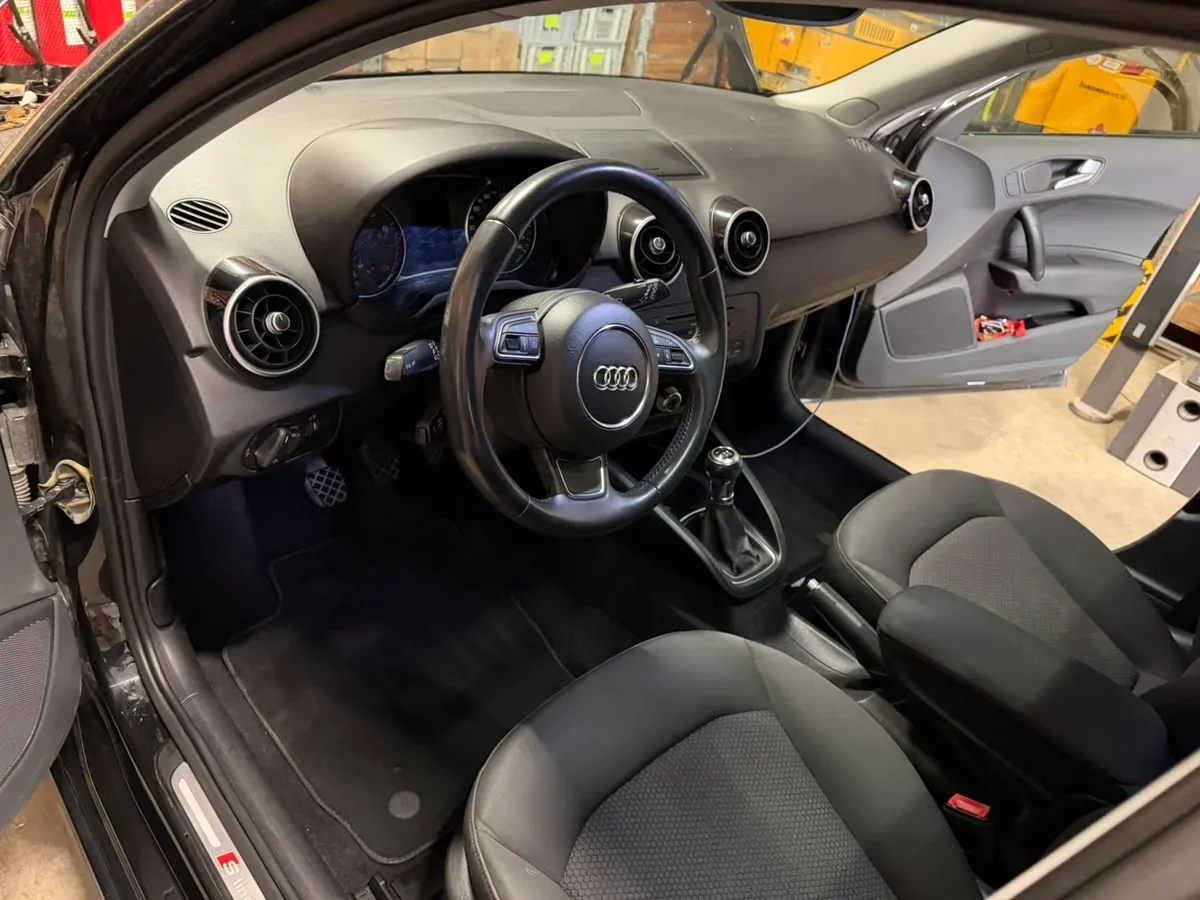 Audi A1 2014 photo 2