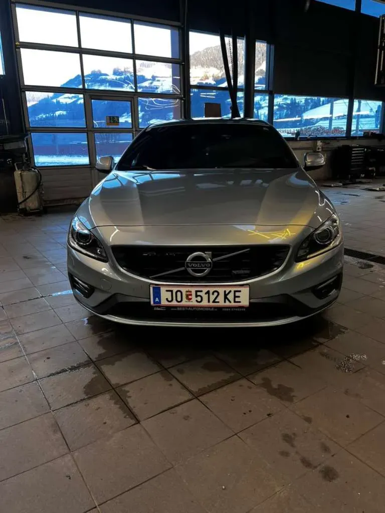 Volvo V60 2013 photo 2