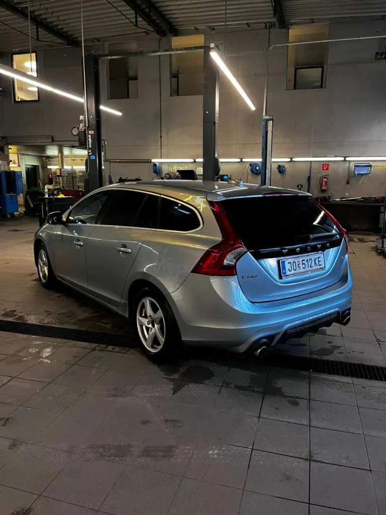 Volvo V60 2013 photo 3