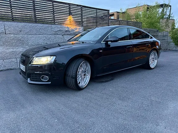 Audi A5 2011 photo 2