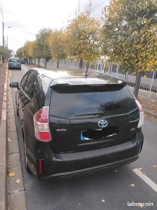 Toyota Prius 2017 photo 2