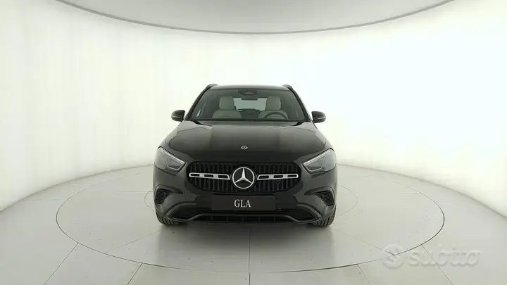 Mercedes-Benz Gla 2026 photo 2
