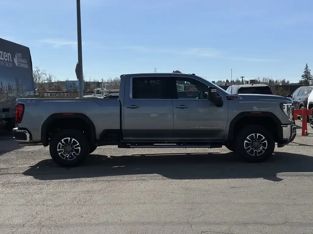 GMC Sierra 3500Hd 2026 photo 4