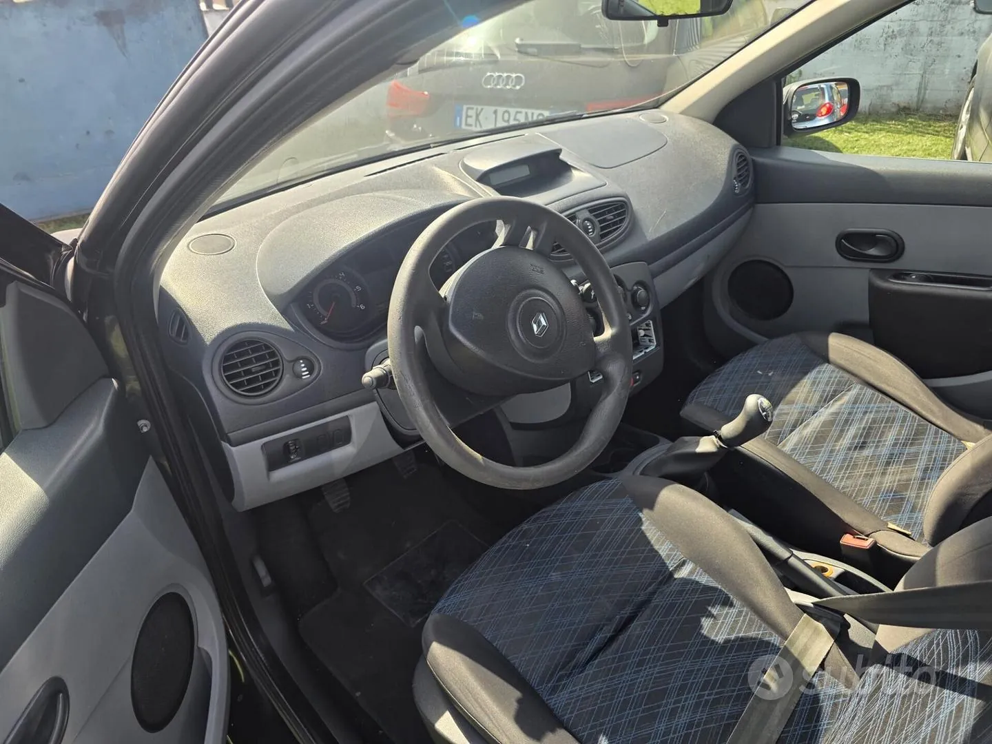Renault Clio 2007 photo 4