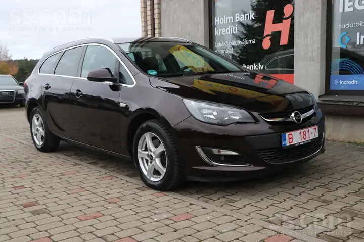 Opel Astra 2015 photo 2
