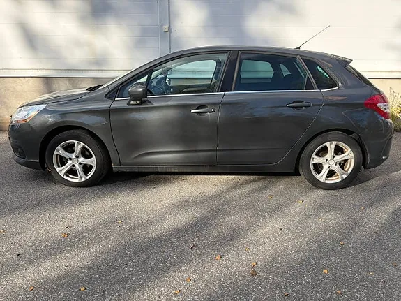 Citroen C4 2011 photo 2