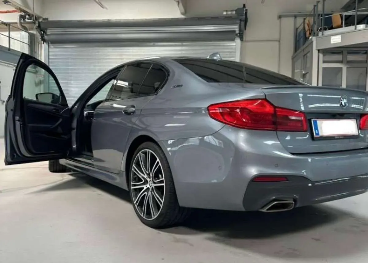 BMW 5 Series 2019 photo 3