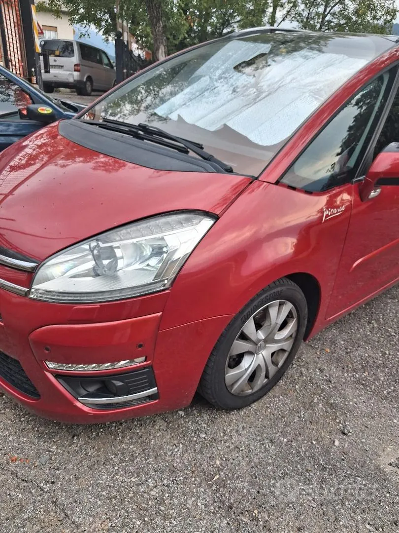 Citroen C4 Picasso 2011 photo 2