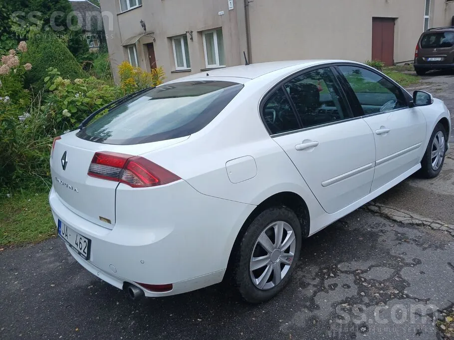 Renault Laguna 2012 photo 3