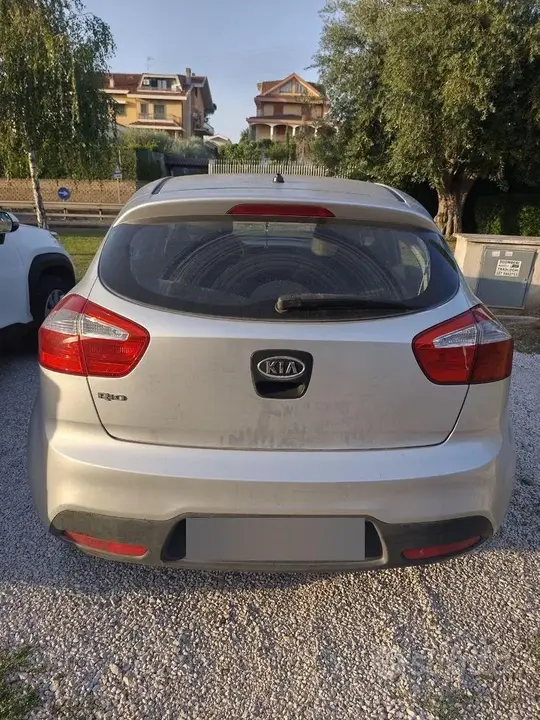 Kia Rio 2012 photo 2