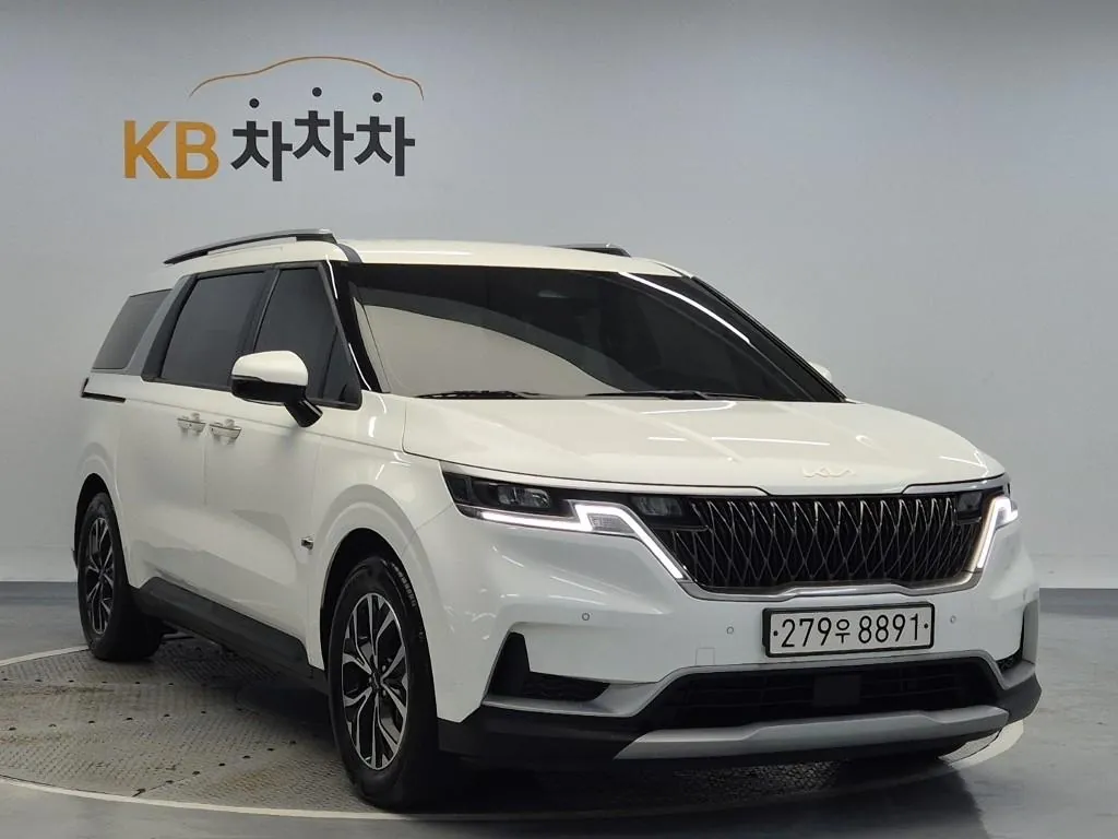 Kia Carnival 2023 photo 4
