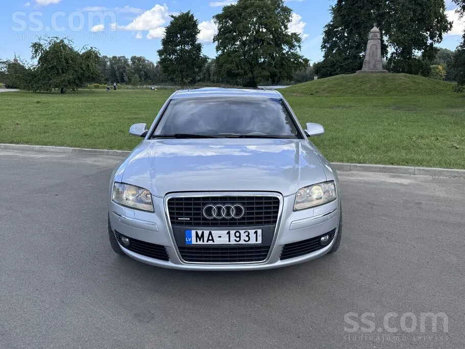 Audi A8 2005 photo 2