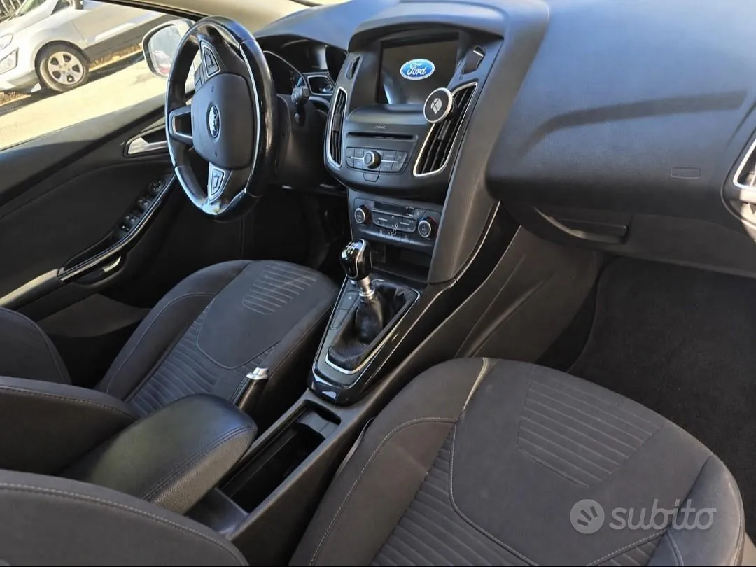 Ford Focus 2008 photo 4