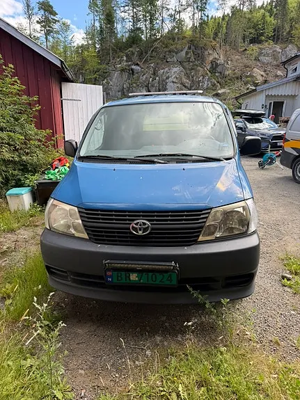 Toyota Hiace 2008 photo 2