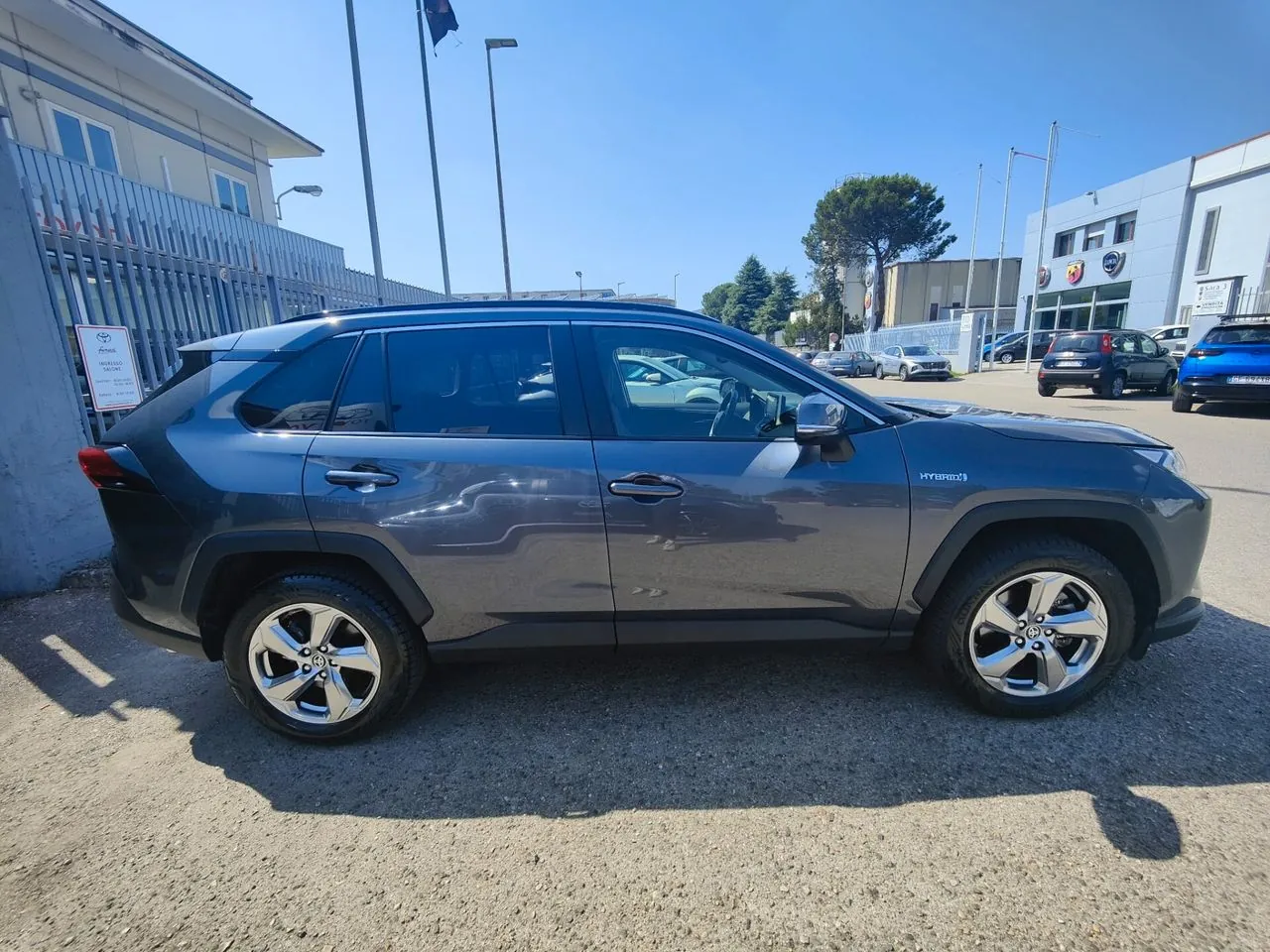 Toyota Rav4 2021 photo 3