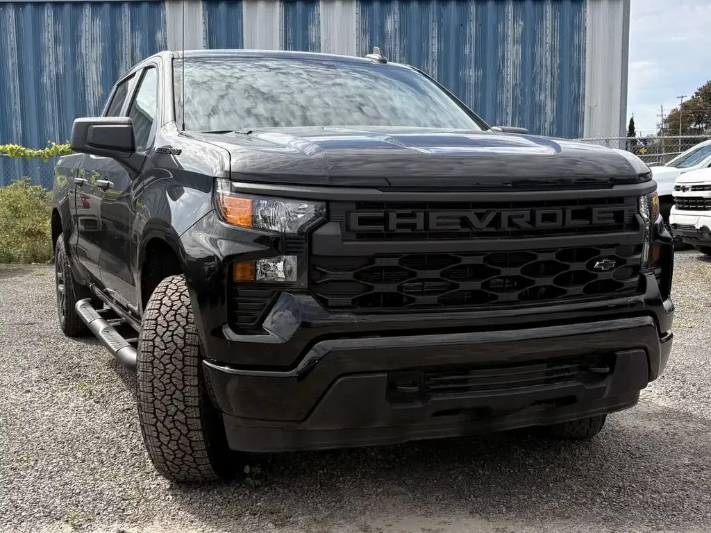 Chevrolet Silverado 1500 2026 photo 2