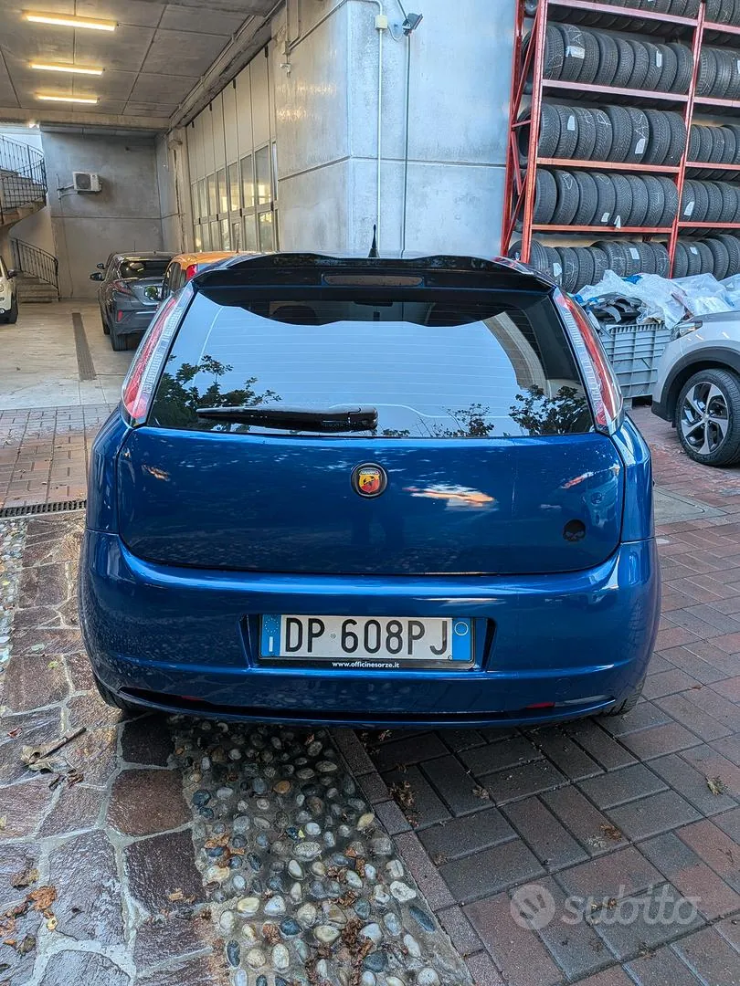 Fiat Grande Punto 2008 photo 3