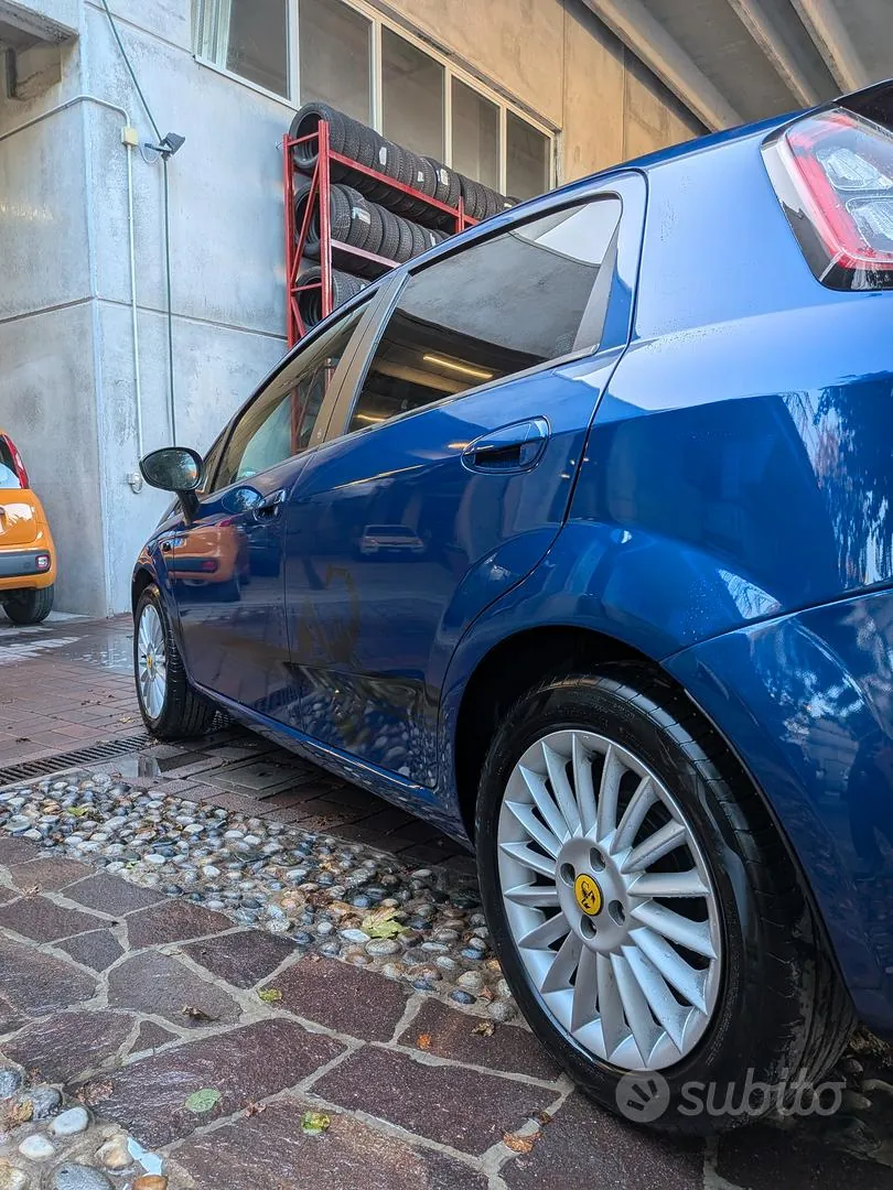 Fiat Grande Punto 2008 photo 4
