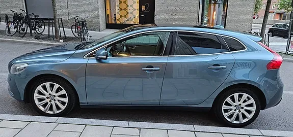 Volvo V40 2013 photo 2