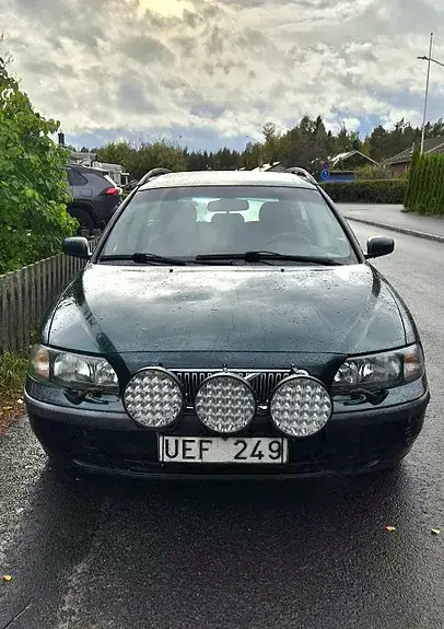 Volvo V70 2004 photo 2