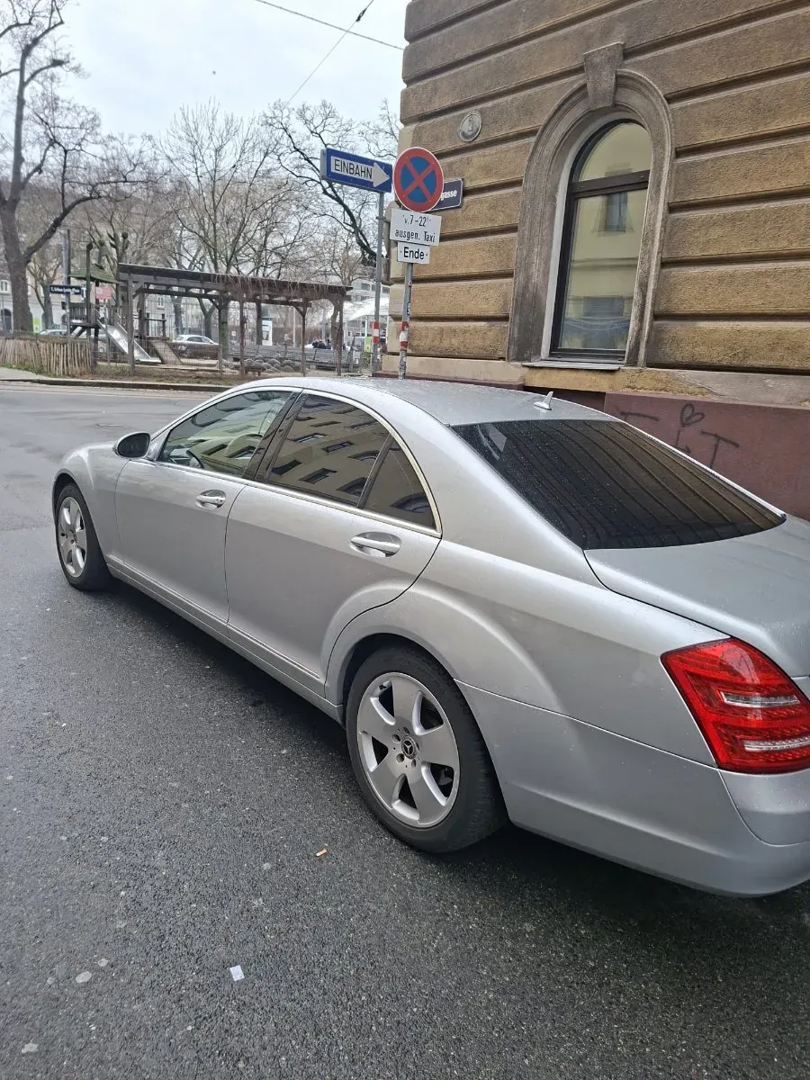 Mercedes-Benz S-Class 2006 photo 3