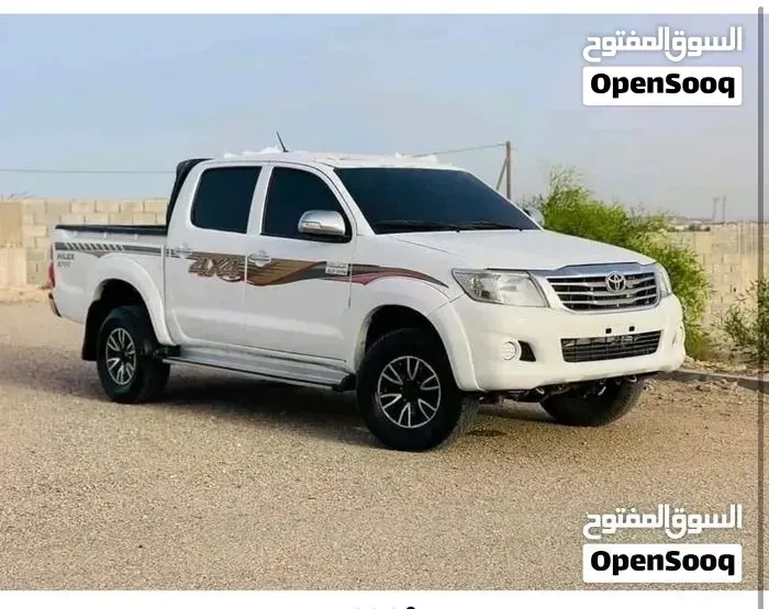 Toyota Hilux 2013 photo 2