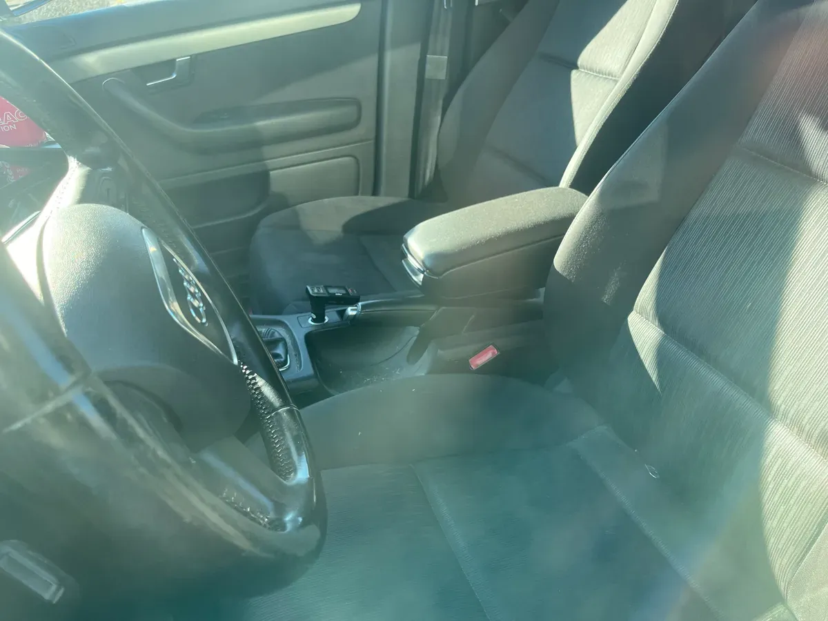 Audi A4 2007 photo 2