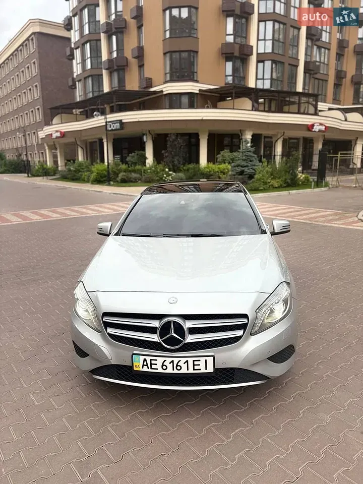 Mercedes-Benz A-Class 2012 photo 3