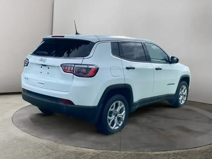 Jeep Compass 2026 photo 5