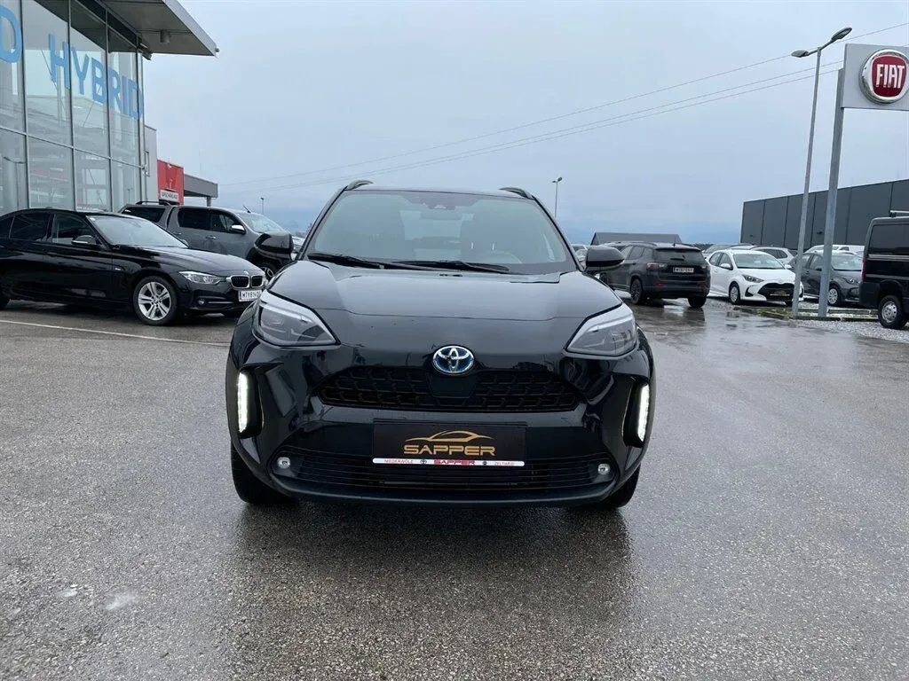 Toyota Yaris Cross 2024 photo 2