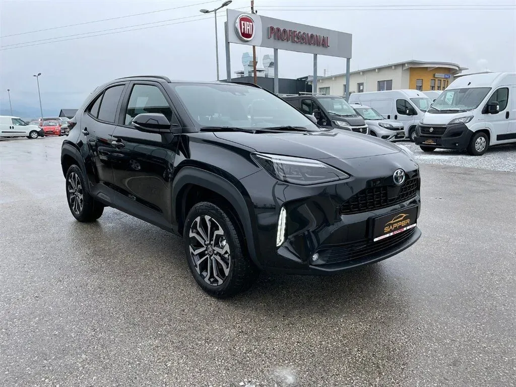 Toyota Yaris Cross 2024 photo 3