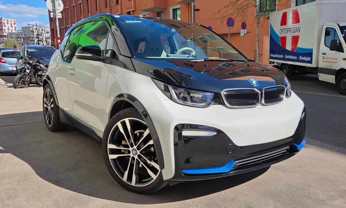 BMW I3