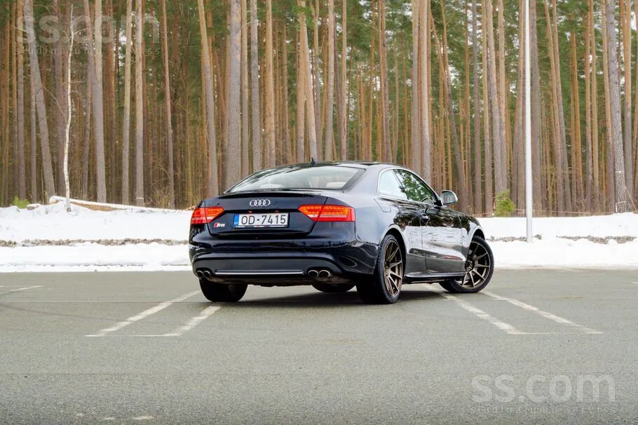 Audi S5 2009 photo 5
