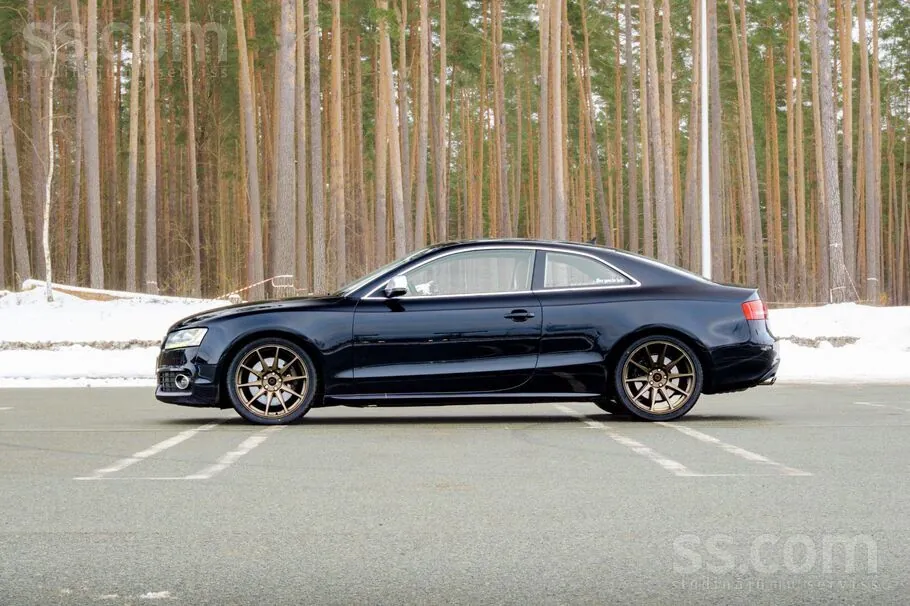 Audi S5 2009 photo 4