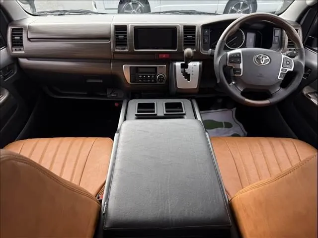 Toyota Hiace 2025 photo 4