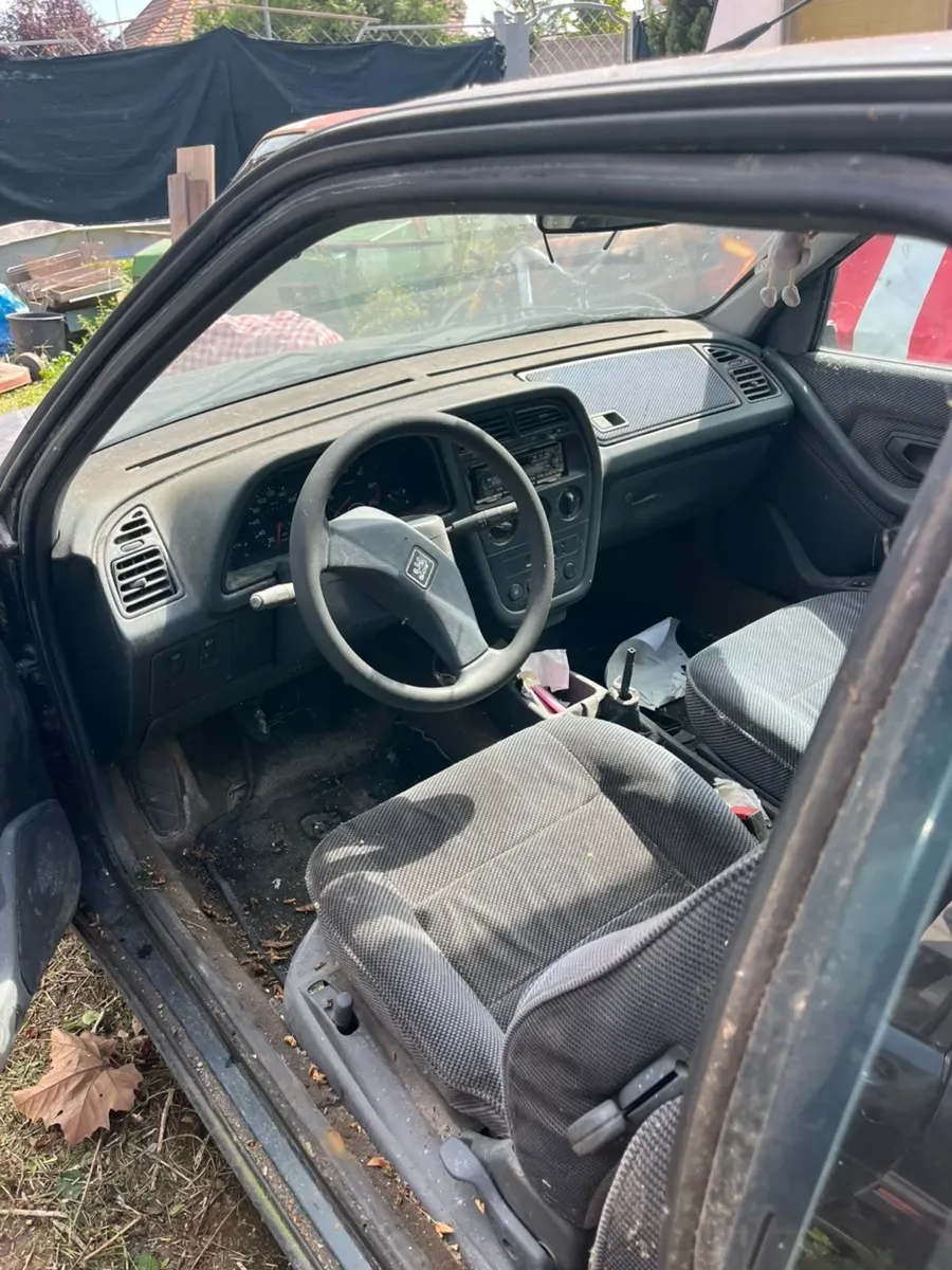 Peugeot 306
