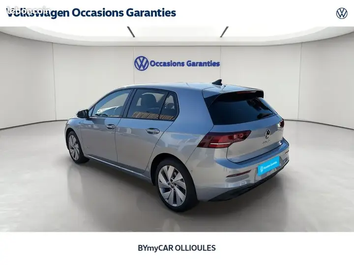 Volkswagen Golf 2025 photo 3