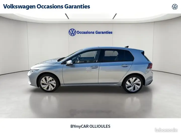 Volkswagen Golf 2025 photo 2