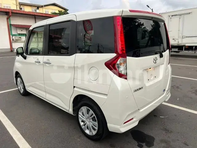 Toyota Roomy 2024 photo 4
