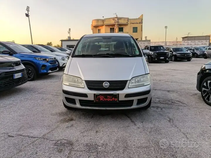 Fiat Idea 2004 photo 2