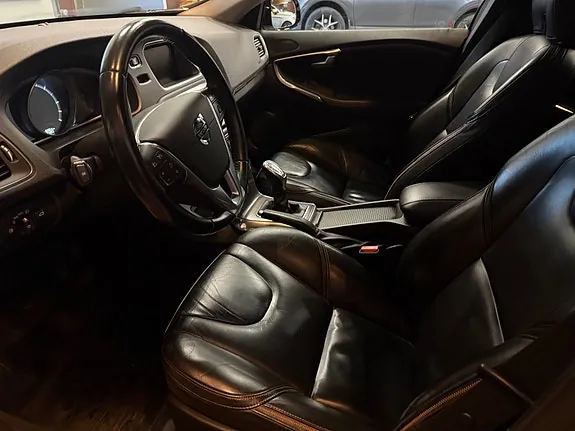 Volvo V40 2013 photo 5