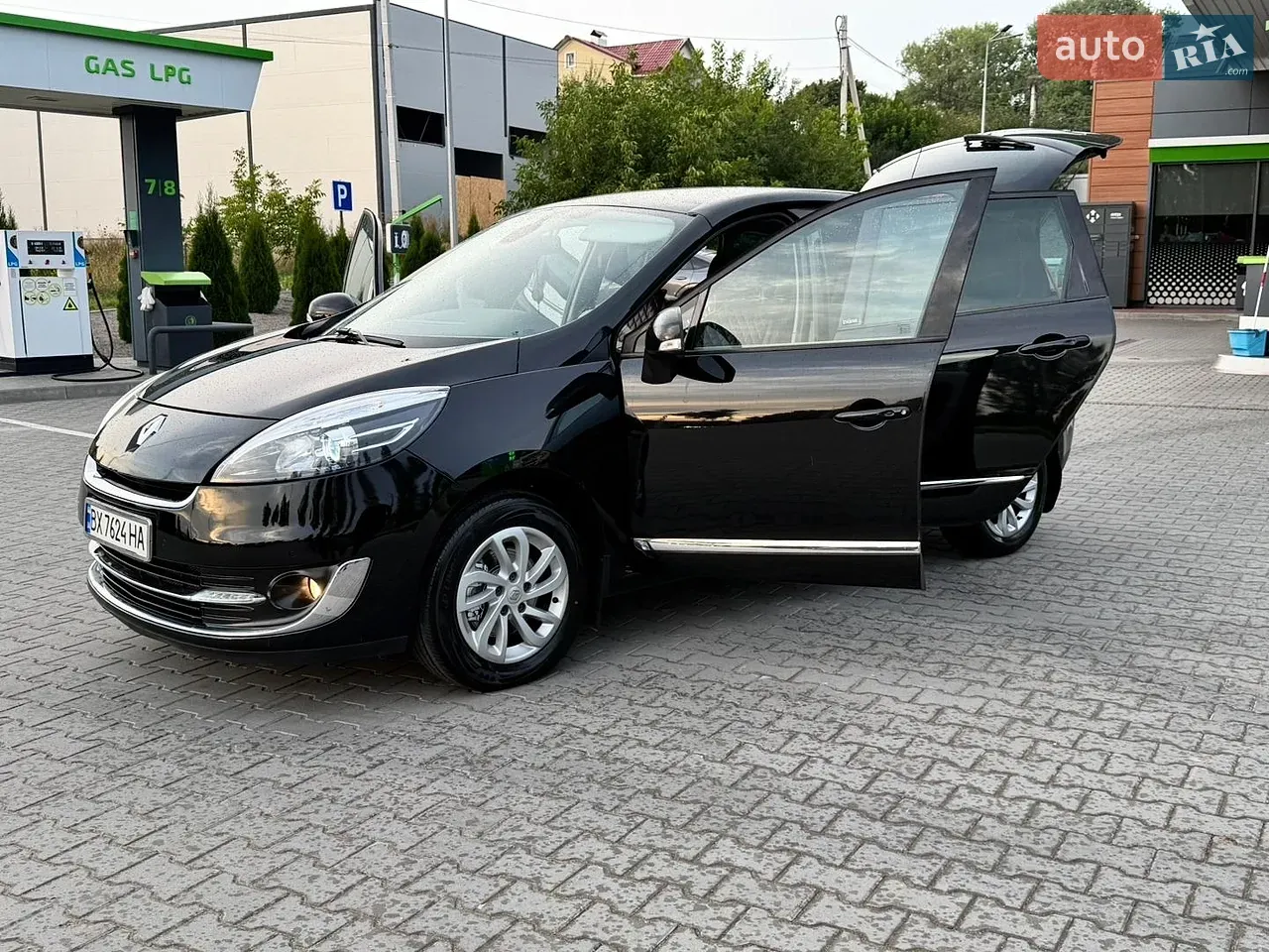 Renault Grand Scenic 2012 photo 5