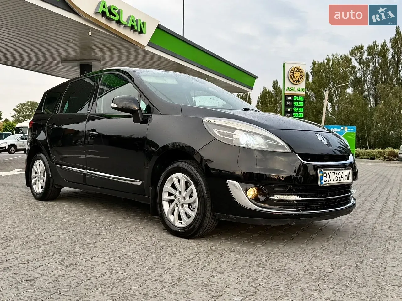 Renault Grand Scenic 2012 photo 4