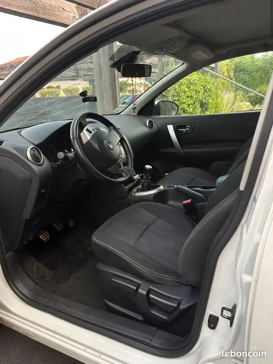 Nissan Qashqai 2012 photo 3