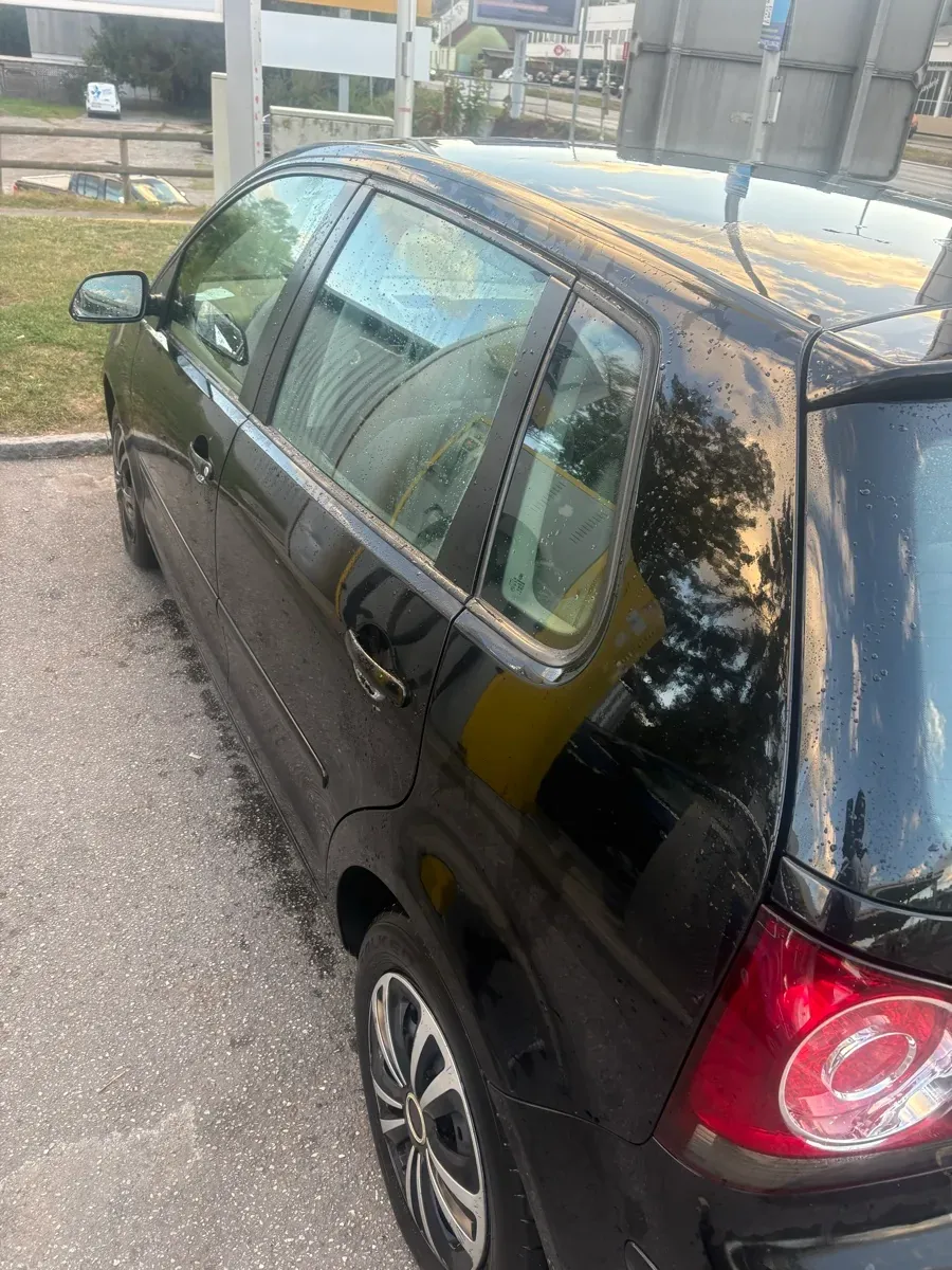 Volkswagen Polo 2008 photo 2