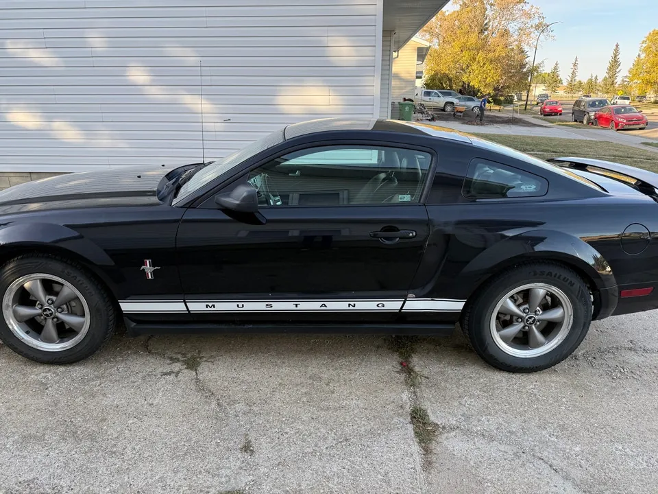 Ford Mustang 2006 photo 2
