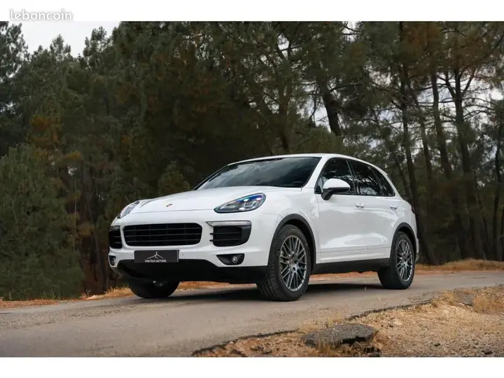 Porsche Cayenne 2016 photo 2