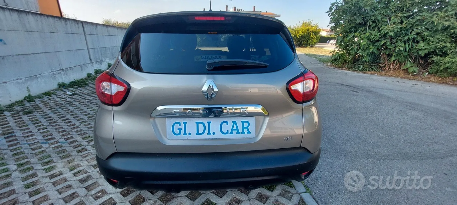 Renault Captur 2015 photo 2