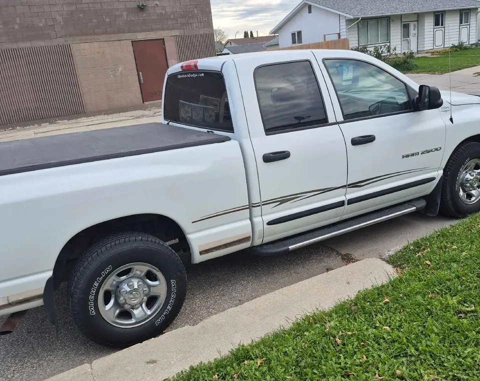 Dodge Ram 2500 2003 photo 2